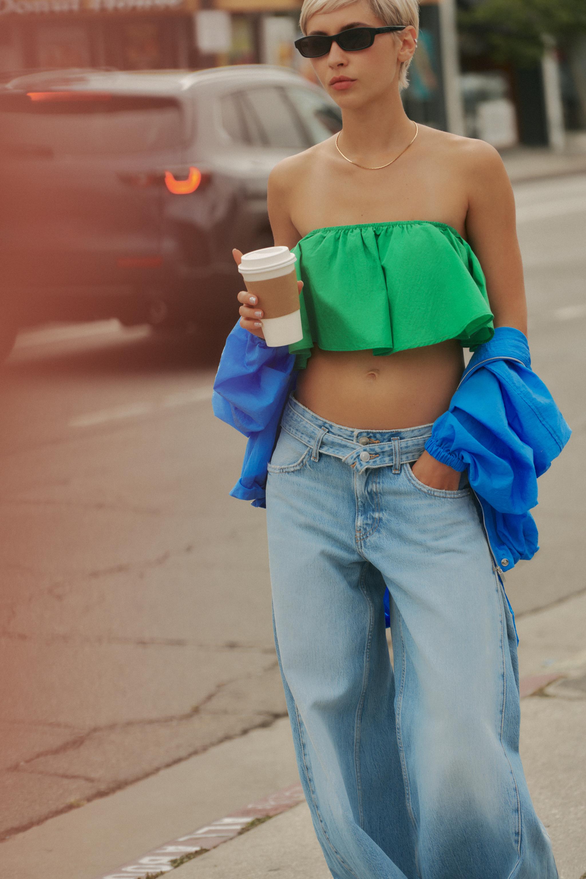 TOP BANDEAU EN TAFFETAS À VOLANT